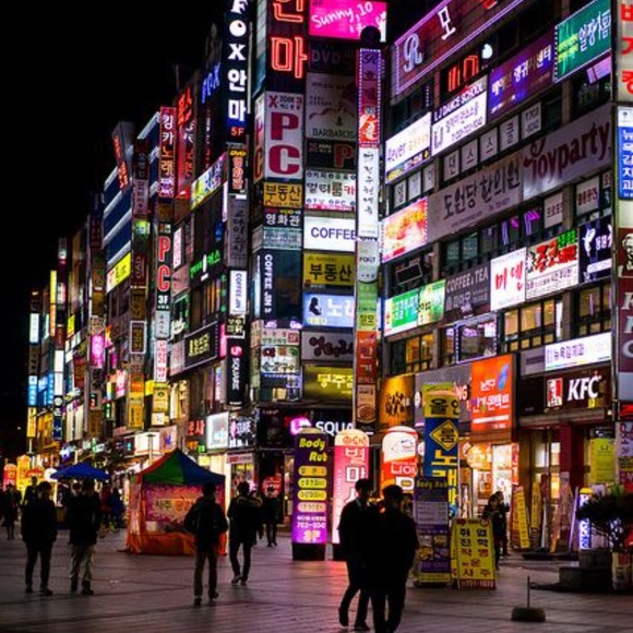 Meet your Posher, Carrie Ann - Picture 4 of 7